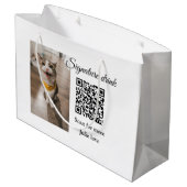 QR-Code für Signatur-Getränk hinzufügen Name des F Große Geschenktüte (Rückseite Schrägansicht)