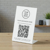 QR-Code für Social Media Sockelschild