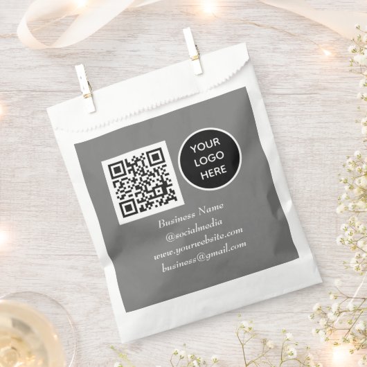 QR-Code für soziale Medien Grau Business-Logo Geschenktütchen (Ausgeschnitten)