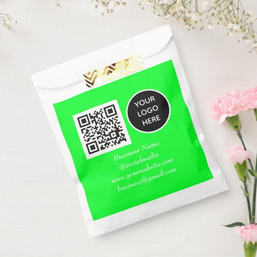 QR-Code für soziale Medien Neon Green Business Log Geschenktütchen (Versiegelt)