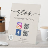 QR-Code für soziale Medien Sockelschild (In Situ)