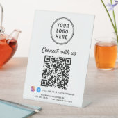 QR-Code für Unternehmen Verbindung mit unserem Tab Sockelschild (In Situ)