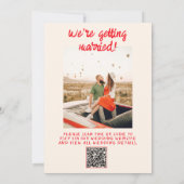 QR-Code Handgezeichnetes Rotes Quirky Cake Foto Ho Einladung (Rückseite)