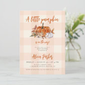 QR-Code Herbst Gingham Kürbis Baby Shower Einladung (Stehend Vorderseite)