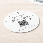 QR-Code-Hochzeit Moderne Elegante Foto-Sharing Runder Pappuntersetzer (Angewinkelt)