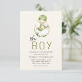 QR-Code in einer Dinosaur Baby Boy Dusche Einladung (Stehend Vorderseite)