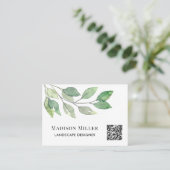 QR Code Landscape Designer Aquarellgrün Visitenkarte (Stehend Vorderseite)