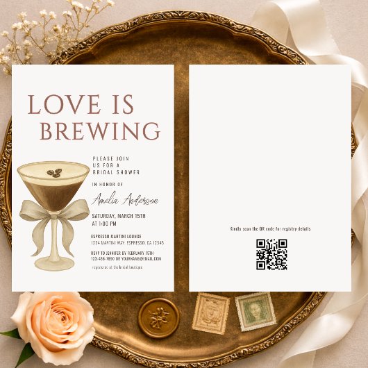 QR Code Love is Brewing Martini Bridal Shower Einladung