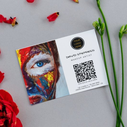 QR-Code-Makeup-Künstler für Werbefirmen Flyer