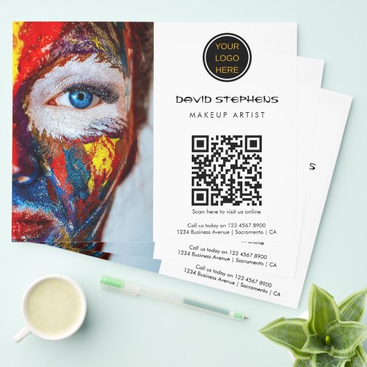 QR-Code-Makeup-Künstler für Werbefirmen Flyer
