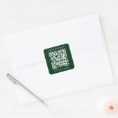 QR Code Minimal Happy Holidays Business Green Quadratischer Aufkleber (Umschlag)
