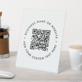 QR-Code Minimalistisch Clean Simple White Promotio Sockelschild (In SItu)