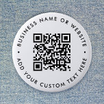 QR-Code Minimalistisch Clean Simple White Round Button<br><div class="desc">Eine einfache,  kundenspezifische,  weiße QR Code Round-Button-Button-Vorlage in einem modernen minimalistischen Stil,  die einfach mit Ihrem QR-Code,  Ihrem Firmennamen oder Ihrer Website und dem benutzerdefinierten Text aktualisiert werden kann...  #QRcode #button #business.</div>