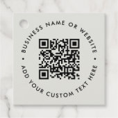 QR-Code | Minimalistisches Clean Simple Gray Budge Geschenkanhänger (Vorderseite)