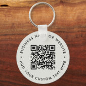 QR-Code | Minimalistisches Clean Simple Gray Budge Schlüsselanhänger (Vorderseite)
