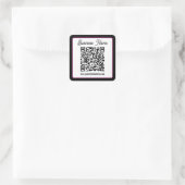 QR-Code mit kursorischer Handschrift Quadratischer Aufkleber (Tasche)
