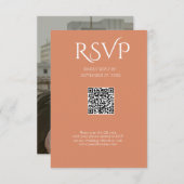QR Code Modern Minimalistic Bright Copper Wedding RSVP Karte (Vorne/Hinten)