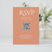 QR Code Modern Minimalistic Deep Copper Wedding RSVP Karte (Stehend Vorderseite)
