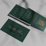 QR-Code Modernes Minimalistisches Monogramm Smarag Visitenkarte<br><div class="desc">Erhöhen Sie Ihre Vernetzung mit unserer QR Code Modern Minimalistisch Monogram Emerald Green Business Card. Diese sorgfältig gestaltete Visitenkarte verbindet zeitgenössische Ästhetik mit moderner Technologie und ist somit eine herausragende und praktische Wahl für Ihre persönliche oder berufliche Marke. Mit einem QR-Code, der auf Ihre gewünschten Informationen verweist, fügt diese Visitenkarte...</div>