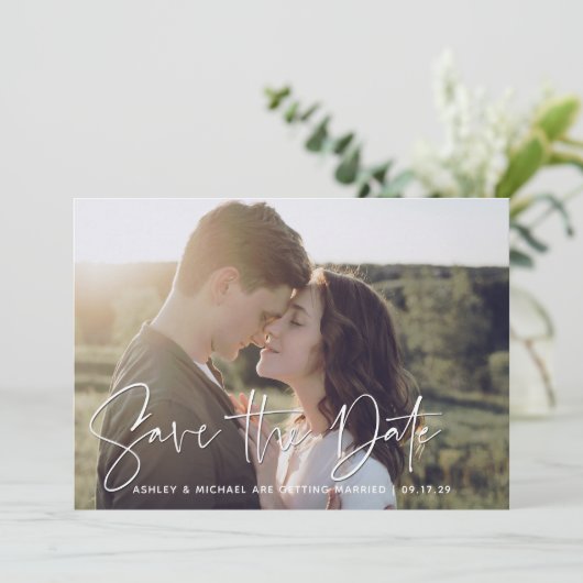 QR-Code Modernes Script-Foto Hochzeitsskripte spei Ankündigung (Stehend Vorderseite)