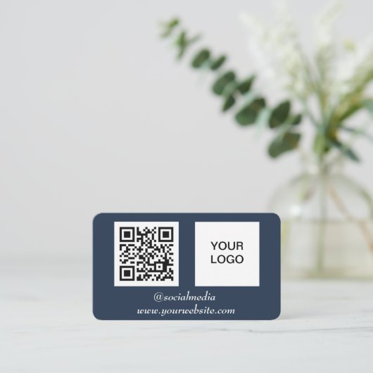 QR Code Navy Blue Beruflich Modern Social Media Visitenkarte (Stehend Vorderseite)