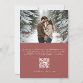 QR Code Photo Red Ribbon & Bow Winter Wedding Einladung (Rückseite)