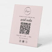 QR Code Pink Scan zu folgen uns im sozialen Netzwe Sockelschild (Vorderseite)