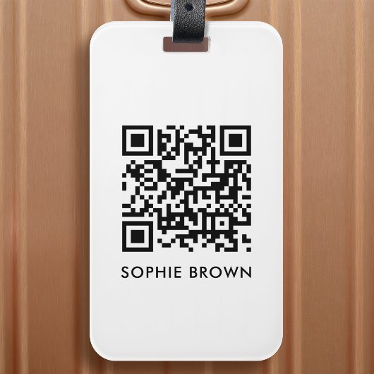 QR-Code-Prüfung bei minimalem Kontakt-Minimal, ein Gepäckanhänger