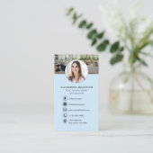 QR-Code Real Anwesen Agent Sky Blue Foto Logo Visitenkarte (Stehend Vorderseite)