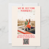 QR Code Red Hand Drawn Scribble Quirky Wedding Einladung (Rückseite)