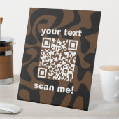 QR-Code Retro-brauner schwarzer Stand für den Shop Sockelschild (In Situ)