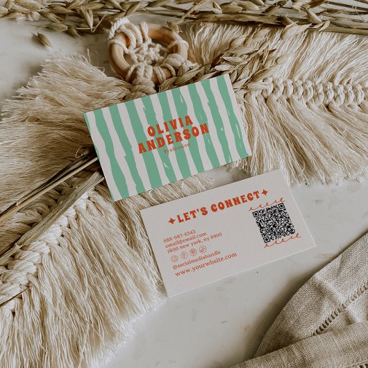 QR Code Retro Green Boho Groovy Einzigartiger Tren Visitenkarte