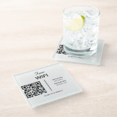 QR-Code-Scan des Wifi-Netzwerks für die Verbindung Glasuntersetzer (Schrägansicht)