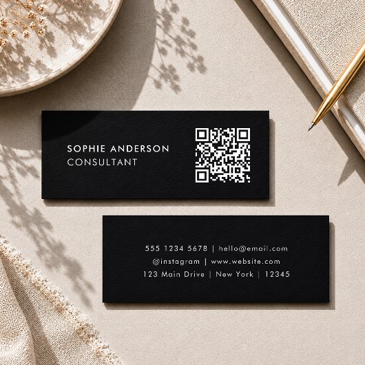 QR-Code | Scannable Modern Stylish Trendy Black Mini Visitenkarte