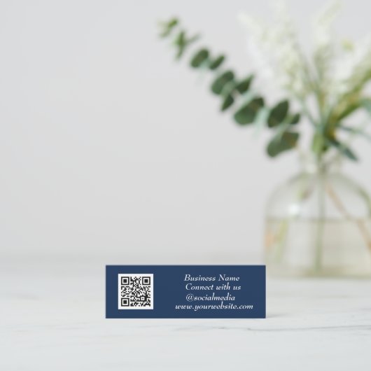 QR Code Scannable Navy Blue Mini Visitenkarte (Stehend Vorderseite)