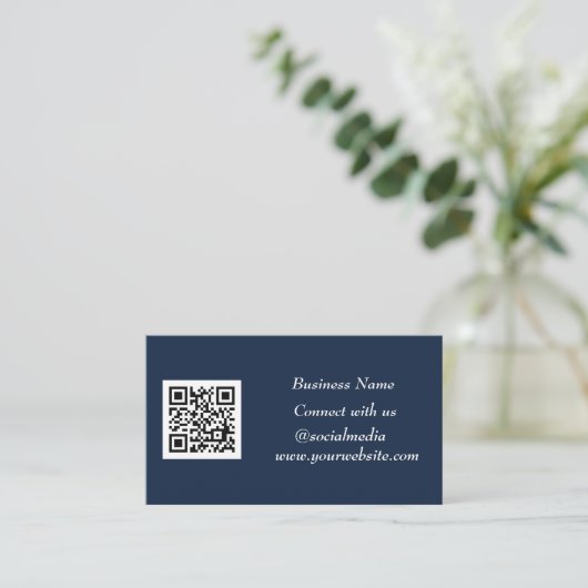 QR Code Scannable Navy Blue Visitenkarte (Stehend Vorderseite)