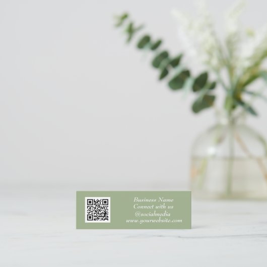 QR Code Scannable Sage Green Modern Mini Visitenkarte (Stehend Vorderseite)