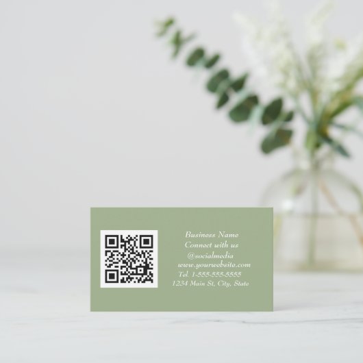 QR Code Scannable Sage Green Visitenkarte (Stehend Vorderseite)