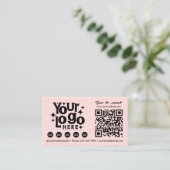 QR-Code Scannable Social Media Pink Business-Logo Visitenkarte (Stehend Vorderseite)