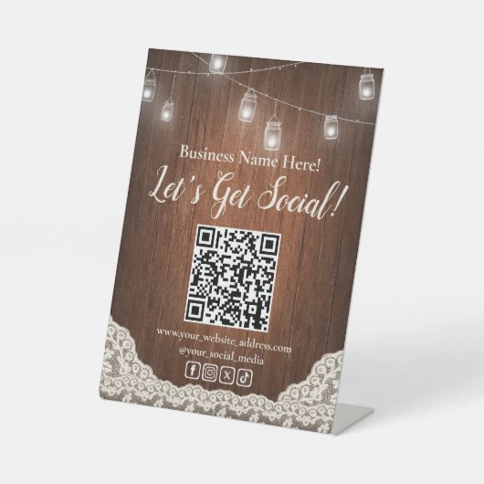 QR Code Social Media Business String Lights Rustic Sockelschild (Vorderseite)