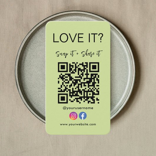 Qr-Code-Symbol für Facebook-Instagramme speichern  Visitenkarte