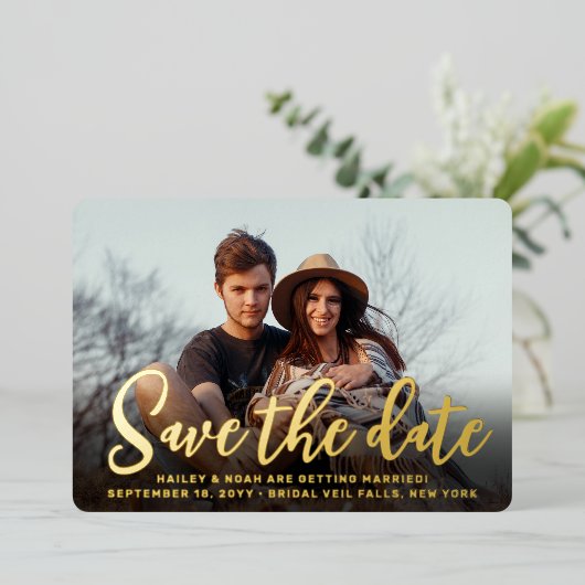 QR Code Trendy Script Wedding Save the Date Foto Folieneinladung (Stehend vorne)