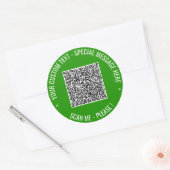 QR-Code und benutzerdefinierte Textaufkleber für F Runder Aufkleber (Umschlag)