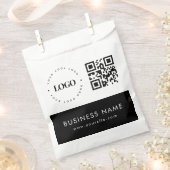 QR-Code und Papiertüte für kundenspezifische Gesch Geschenktütchen (Ausgeschnitten)