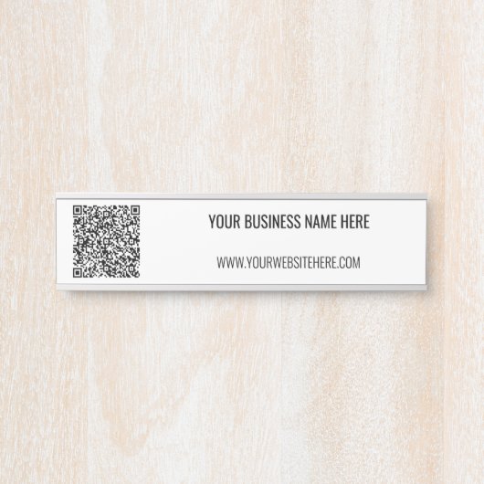 QR-Code und Personalisiertes Zeichen für den benut Türschild (Vorderseite )