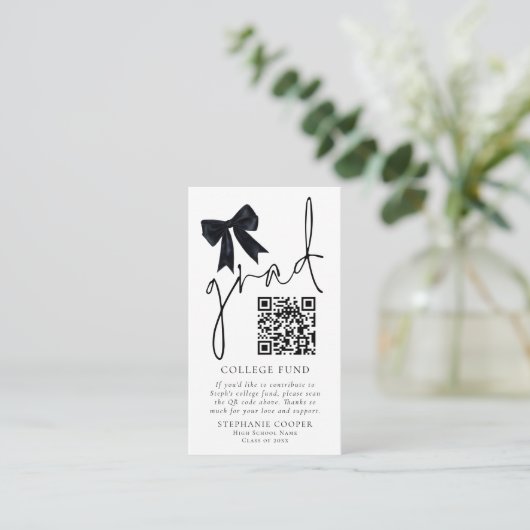 QR-Code-Uni für Black Bow Grad Abschluss Begleitkarte (Stehend Vorderseite)