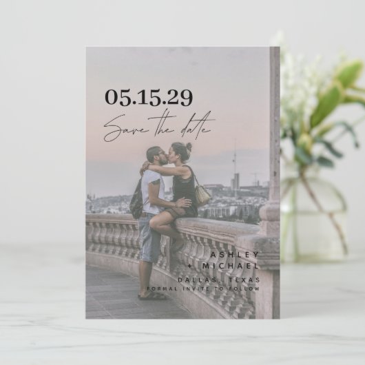 QR Code Vellum Overlay Modernes Script 2 Foto Save The Date (Stehend Vorderseite)