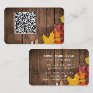 QR-Code-Visitenkarte mit Herbstblättern auf Holz Visitenkarte