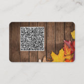 QR-Code Visitenkarte mit Herbstlaub auf Holz (Vorderseite)