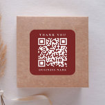QR Code Website Link Danke Business Red Quadratischer Aufkleber<br><div class="desc">Einfach Dankeschön Aufkleber mit Ihrem QR Code Website Link. Für eine weiter gehende Anpassung dieses Designs klicken Sie bitte auf den BUTTON BLAU DESIGN TOOL oben! Matching-Elemente sind ebenfalls verfügbar.</div>